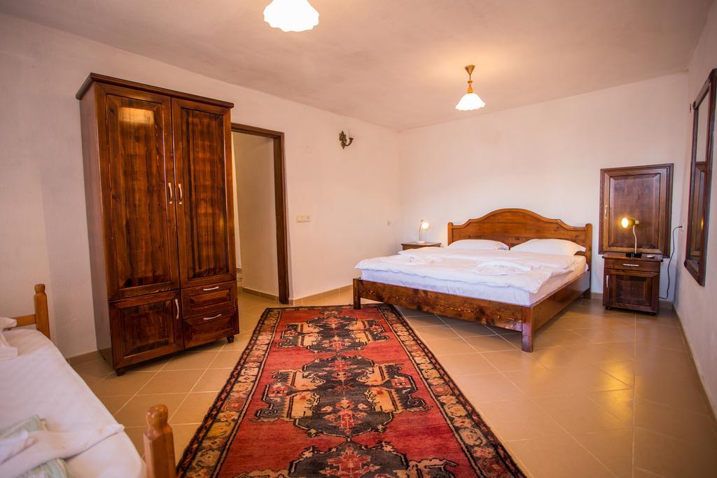 Ankh Pension Kaleucagiz Bagian luar foto